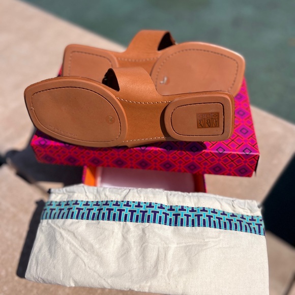 *NWT* Tory Burch Georgia Sandal Calf Leather. Aged Carmello Brown - Picture 4 of 6